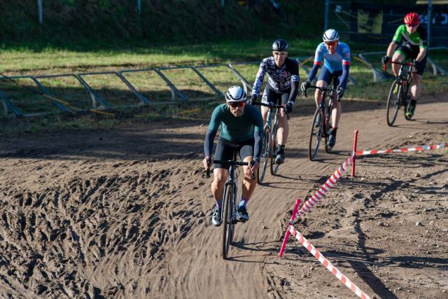 Halbzeit beim @stevens_cyclocrosscup . Es war alles dabei: unterschiedliche Strecken, Emotionen, totale Erschöpfung und faire sportliche Wettkämpfe. Fotos von allen bisherigen Stationen sind online. Link in bio.